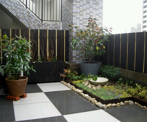 simple garden design with minimalist model