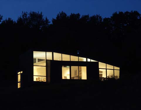 Awesome Night View Urban Cottage Design