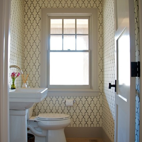 execntric wallpaper in bathroom