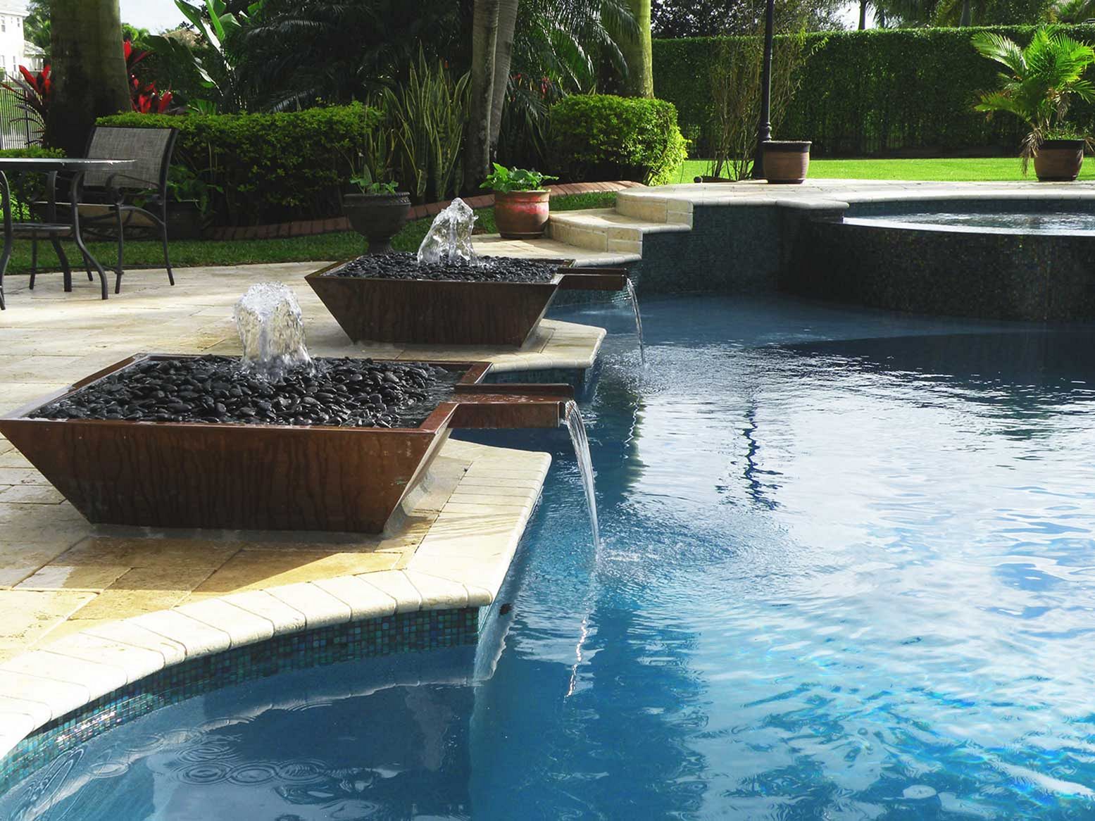 Beautiful Design for Backyard Pool