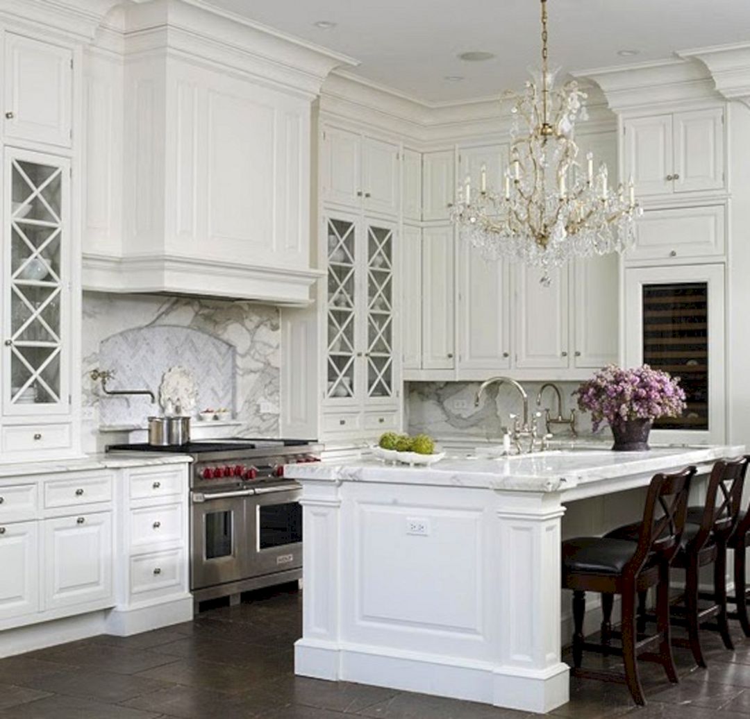 Classic White Kitchen Cabinets