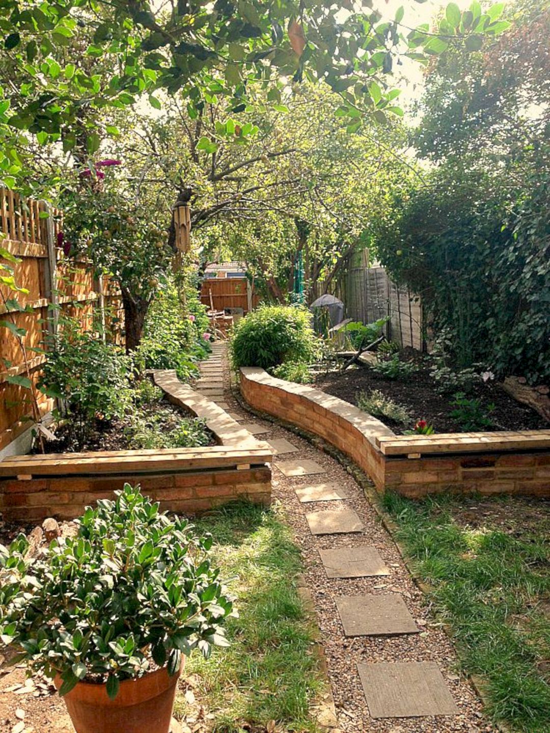 Small Beautiful Garden Path Ideas