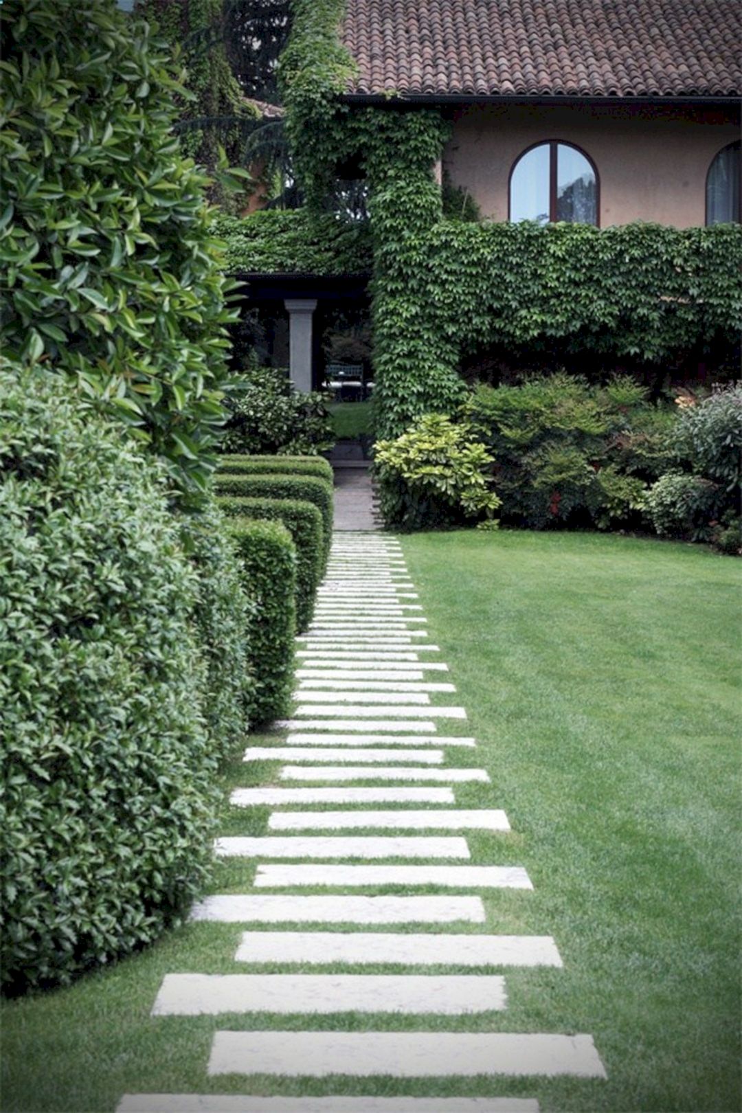 Concrete Rectangle Garden Path Design