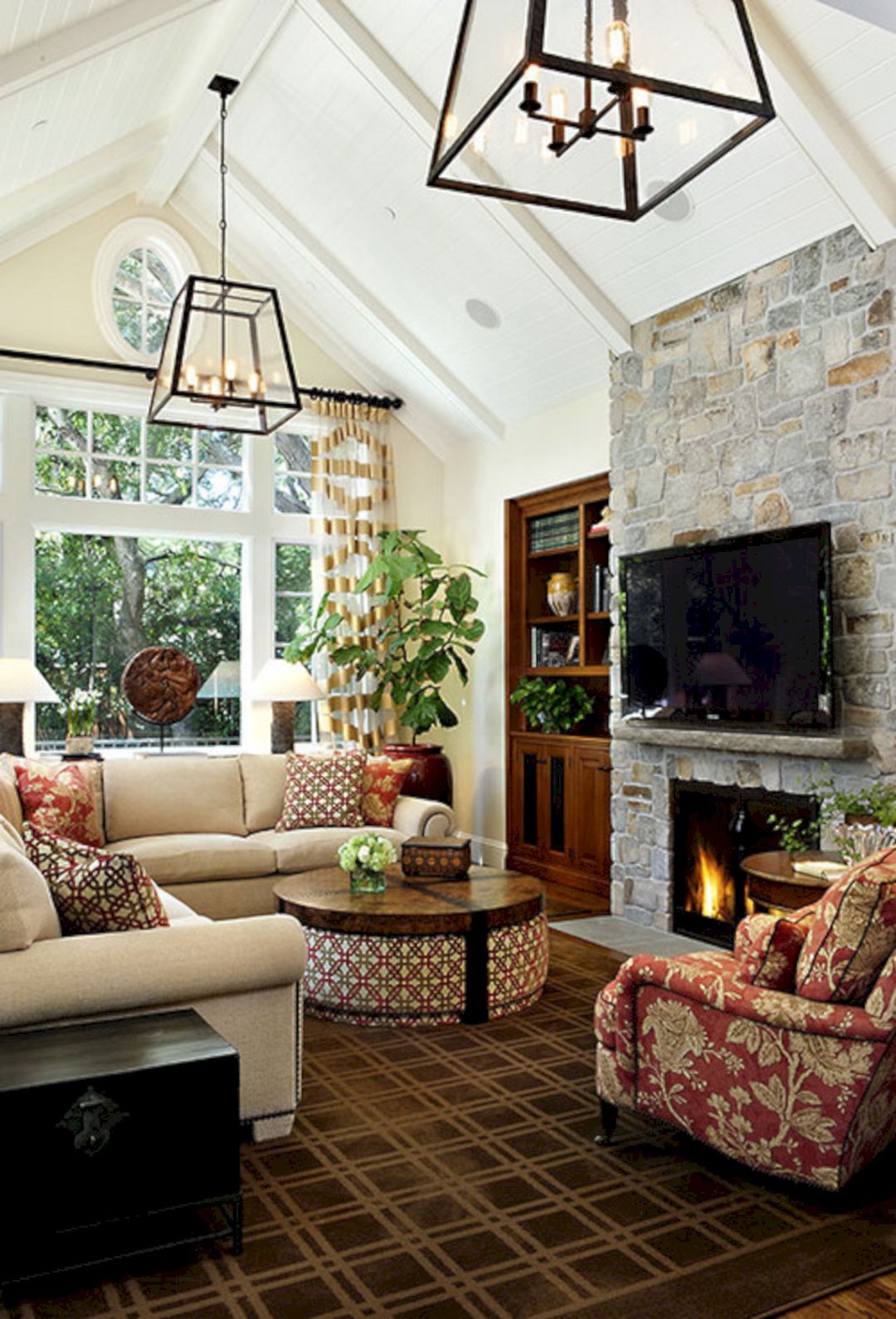 Living Room With Fireplace And Vaulted Ceiling (Living ...