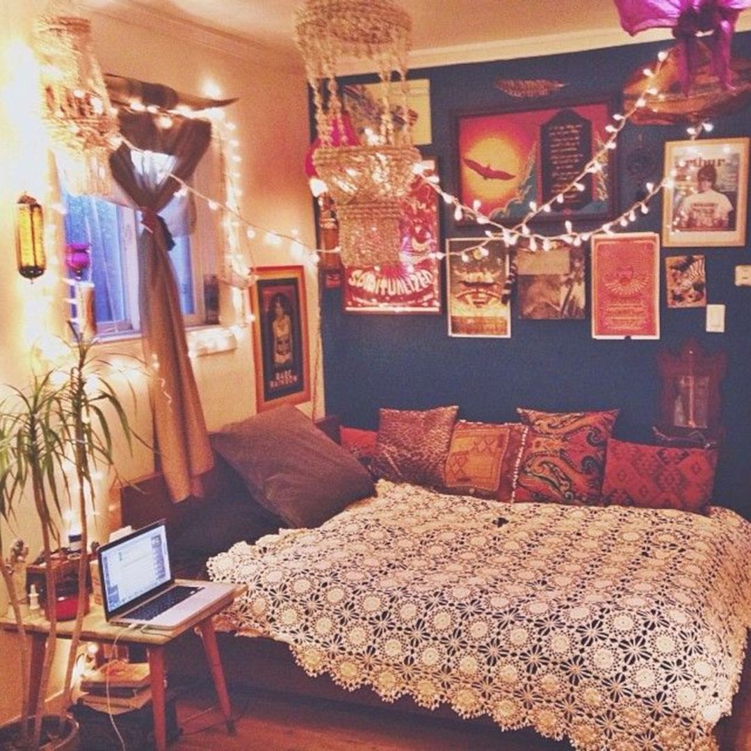 Minimalist Vintage Bohemian Bedroom for Simple Design