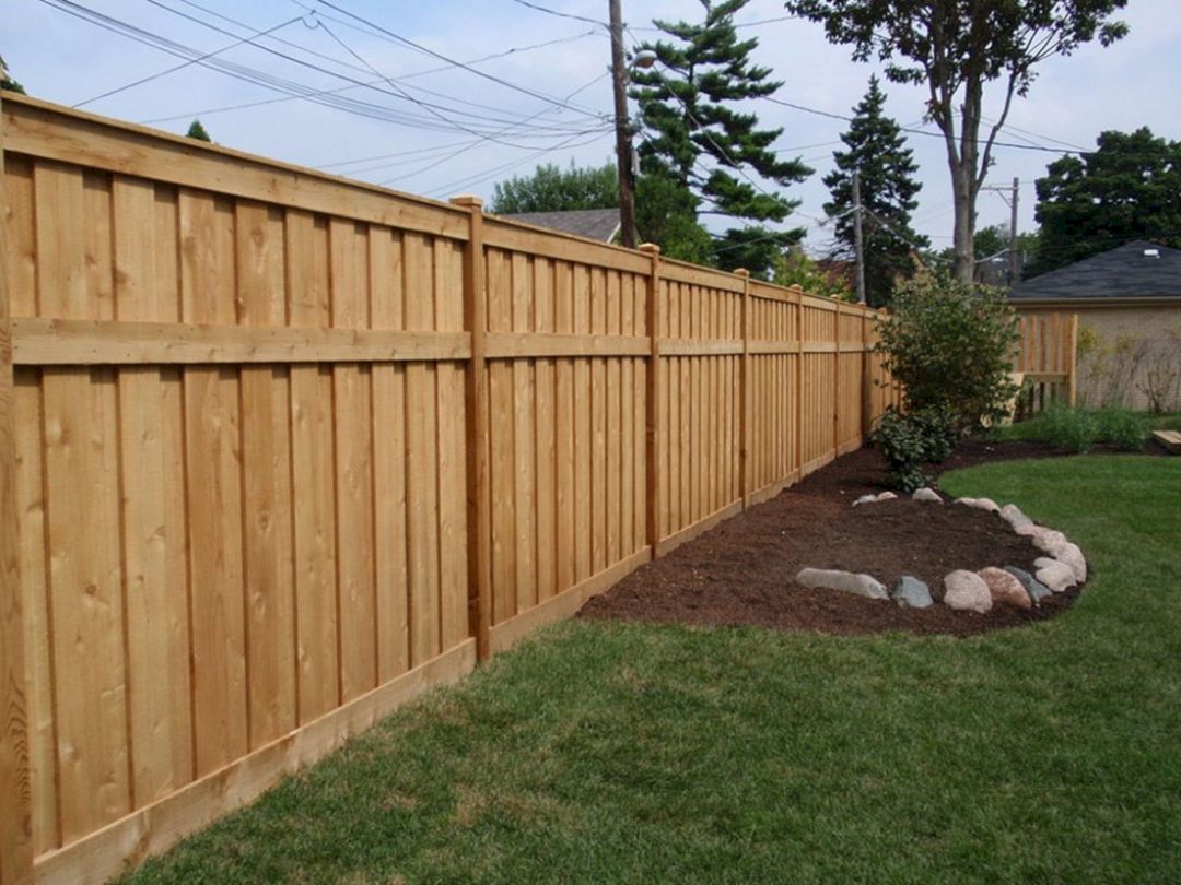 Wooden Backyard Fence Design 2