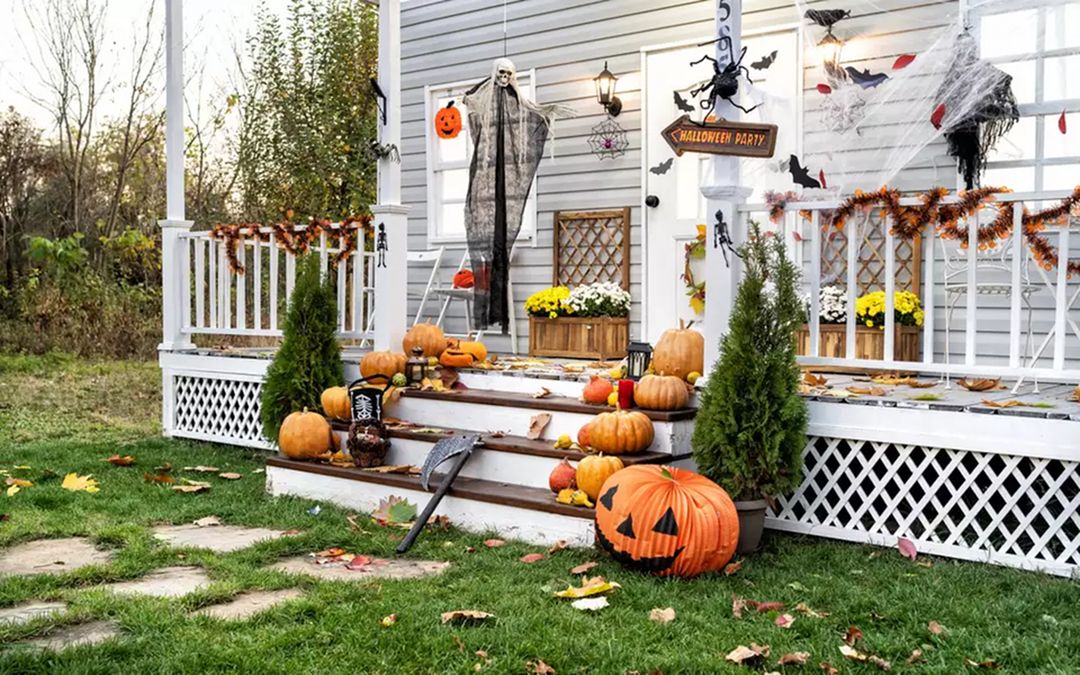 Cute Outdoor Halloween Decorations From Thespruce