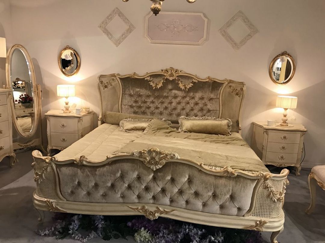 Large Velvet Tufted Bedroom Design From Homedit