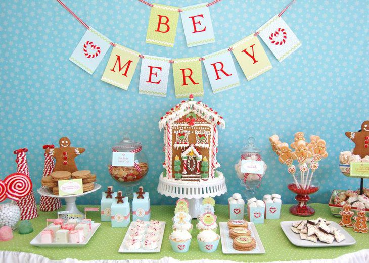 Gingerbread Cookies, House, And Cupcake Toppers From Tabledecoratingideas